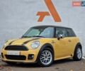 Желтый Мини Купер, объемом двигателя 1.6 л и пробегом 201 тыс. км за 6990 $, фото 1 на Automoto.ua
