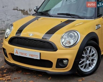 Желтый Мини Купер, объемом двигателя 1.6 л и пробегом 201 тыс. км за 6990 $, фото 11 на Automoto.ua