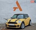 Желтый Мини Купер, объемом двигателя 1.6 л и пробегом 201 тыс. км за 6990 $, фото 7 на Automoto.ua