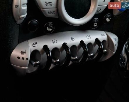 Желтый Мини Купер, объемом двигателя 1.6 л и пробегом 201 тыс. км за 6990 $, фото 53 на Automoto.ua