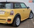 Желтый Мини Купер, объемом двигателя 1.6 л и пробегом 201 тыс. км за 6990 $, фото 32 на Automoto.ua