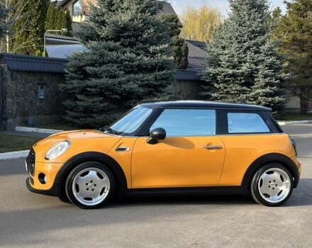 Жовтий Міні Cooper, об'ємом двигуна 1.5 л та пробігом 210 тис. км за 10000 $, фото 1 на Automoto.ua