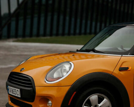 Жовтий Міні Cooper, об'ємом двигуна 1.5 л та пробігом 122 тис. км за 10999 $, фото 1 на Automoto.ua