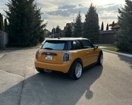 Жовтий Міні Cooper, об'ємом двигуна 1.5 л та пробігом 210 тис. км за 10000 $, фото 3 на Automoto.ua