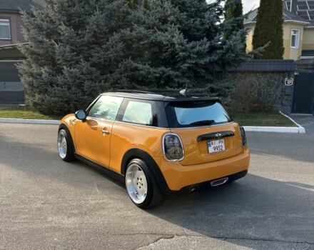 Жовтий Міні Cooper, об'ємом двигуна 1.5 л та пробігом 210 тис. км за 10000 $, фото 2 на Automoto.ua