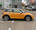 Желтый Мини Купер, объемом двигателя 2 л и пробегом 150 тыс. км за 13500 $, фото 7 на Automoto.ua