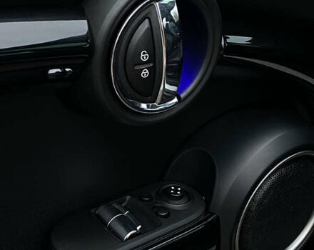 Желтый Мини Купер, объемом двигателя 2 л и пробегом 150 тыс. км за 13500 $, фото 24 на Automoto.ua