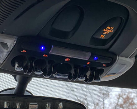 Желтый Мини Купер, объемом двигателя 2 л и пробегом 150 тыс. км за 13500 $, фото 53 на Automoto.ua