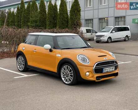 Желтый Мини Купер, объемом двигателя 2 л и пробегом 150 тыс. км за 13500 $, фото 8 на Automoto.ua