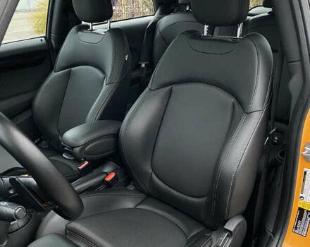 Желтый Мини Купер, объемом двигателя 2 л и пробегом 150 тыс. км за 13500 $, фото 27 на Automoto.ua