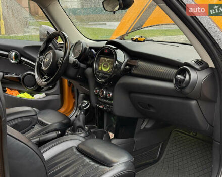 Желтый Мини Купер, объемом двигателя 1.5 л и пробегом 109 тыс. км за 15499 $, фото 23 на Automoto.ua