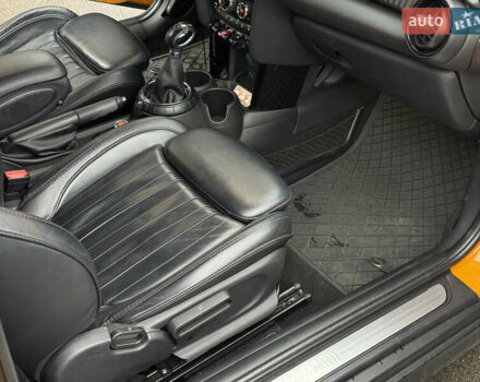 Желтый Мини Купер, объемом двигателя 1.5 л и пробегом 109 тыс. км за 15499 $, фото 24 на Automoto.ua