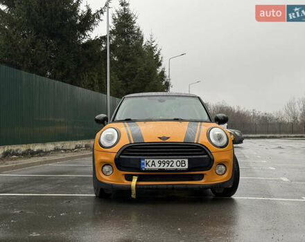 Желтый Мини Купер, объемом двигателя 1.5 л и пробегом 109 тыс. км за 15499 $, фото 1 на Automoto.ua