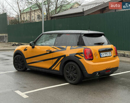 Желтый Мини Купер, объемом двигателя 1.5 л и пробегом 109 тыс. км за 15499 $, фото 4 на Automoto.ua