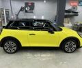 Желтый Мини Купер, объемом двигателя 2 л и пробегом 1 тыс. км за 38500 $, фото 7 на Automoto.ua