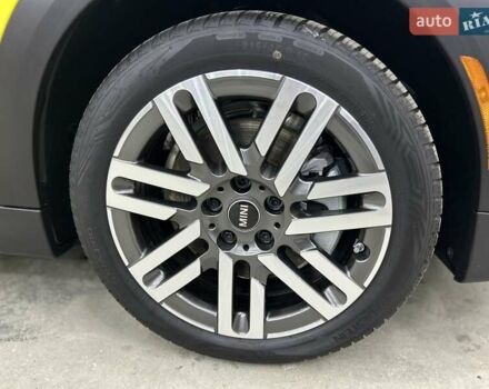 Желтый Мини Купер, объемом двигателя 2 л и пробегом 1 тыс. км за 38500 $, фото 18 на Automoto.ua