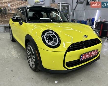 Желтый Мини Купер, объемом двигателя 2 л и пробегом 1 тыс. км за 38500 $, фото 3 на Automoto.ua