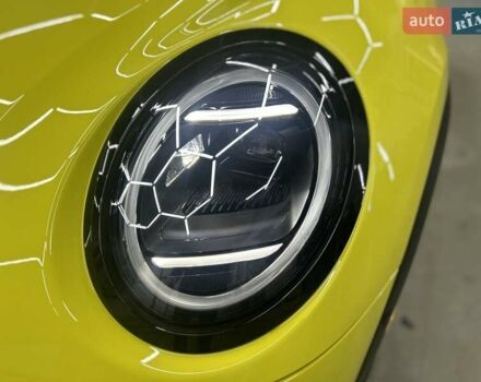 Желтый Мини Купер, объемом двигателя 2 л и пробегом 1 тыс. км за 38500 $, фото 16 на Automoto.ua