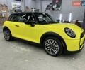 Желтый Мини Купер, объемом двигателя 2 л и пробегом 1 тыс. км за 38500 $, фото 5 на Automoto.ua