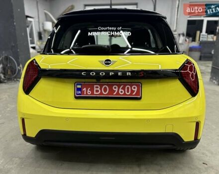 Желтый Мини Купер, объемом двигателя 2 л и пробегом 1 тыс. км за 38500 $, фото 10 на Automoto.ua