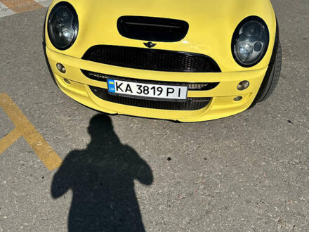 Жовтий Міні Cooper, об'ємом двигуна 1.58 л та пробігом 160 тис. км за 12000 $, фото 1 на Automoto.ua