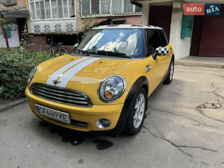 Мини Купер 2007 в Звенигородка на Automoto.ua Желтый Мини Купер, объемом двигателя 1.6 л и пробегом 236 тыс. км за 4800 $, фото 1 на Automoto.ua