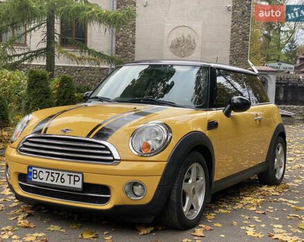 Жовтий Міні Cooper, об'ємом двигуна 1.56 л та пробігом 233 тис. км за 7900 $, фото 1 на Automoto.ua