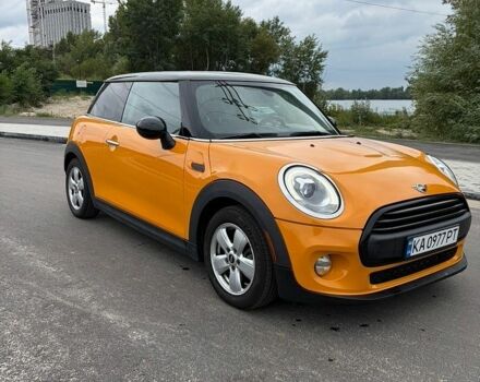 Жовтий Міні Cooper, об'ємом двигуна 1.5 л та пробігом 133 тис. км за 11390 $, фото 1 на Automoto.ua
