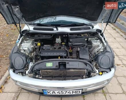 Серый Мини Купер, объемом двигателя 1.6 л и пробегом 269 тыс. км за 3750 $, фото 6 на Automoto.ua