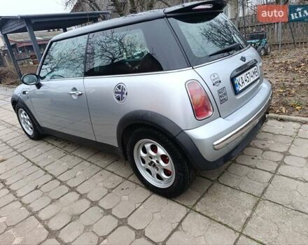 Серый Мини Купер, объемом двигателя 1.6 л и пробегом 269 тыс. км за 3750 $, фото 11 на Automoto.ua