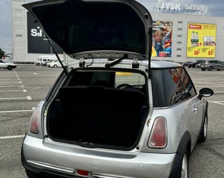 Серый Мини Купер, объемом двигателя 1.6 л и пробегом 213 тыс. км за 5500 $, фото 10 на Automoto.ua