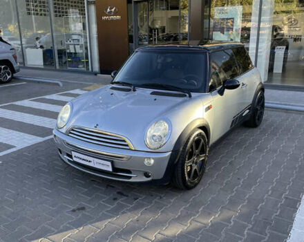 Серый Мини Купер, объемом двигателя 1.6 л и пробегом 253 тыс. км за 5999 $, фото 6 на Automoto.ua