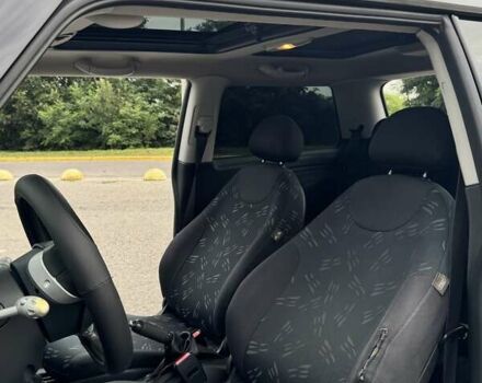 Серый Мини Купер, объемом двигателя 1.6 л и пробегом 213 тыс. км за 5500 $, фото 20 на Automoto.ua