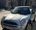 Серый Мини Купер, объемом двигателя 1.6 л и пробегом 280 тыс. км за 4750 $, фото 1 на Automoto.ua