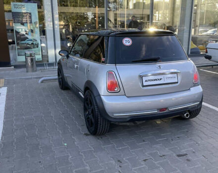 Серый Мини Купер, объемом двигателя 1.6 л и пробегом 253 тыс. км за 5999 $, фото 20 на Automoto.ua