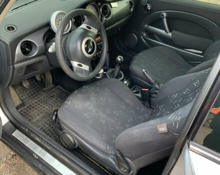 Сірий Міні Cooper, об'ємом двигуна 1.6 л та пробігом 230 тис. км за 3900 $, фото 6 на Automoto.ua