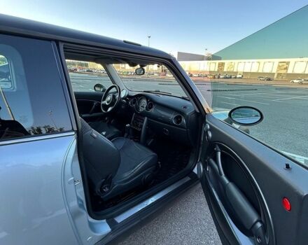 Сірий Міні Cooper, об'ємом двигуна 1.6 л та пробігом 250 тис. км за 6000 $, фото 13 на Automoto.ua