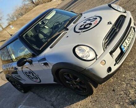 Серый Мини Купер, объемом двигателя 1.6 л и пробегом 237 тыс. км за 7500 $, фото 1 на Automoto.ua