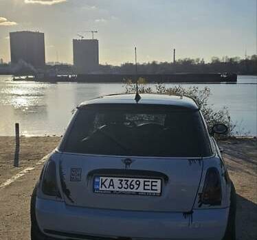 Серый Мини Купер, объемом двигателя 1.6 л и пробегом 237 тыс. км за 7500 $, фото 12 на Automoto.ua