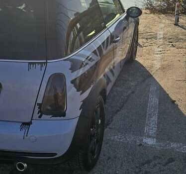 Серый Мини Купер, объемом двигателя 1.6 л и пробегом 237 тыс. км за 7500 $, фото 8 на Automoto.ua