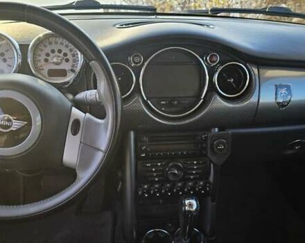 Серый Мини Купер, объемом двигателя 1.6 л и пробегом 237 тыс. км за 7500 $, фото 20 на Automoto.ua