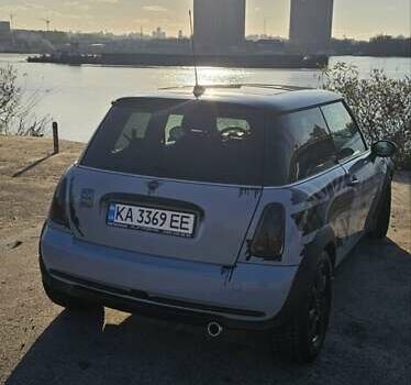 Серый Мини Купер, объемом двигателя 1.6 л и пробегом 237 тыс. км за 7500 $, фото 10 на Automoto.ua