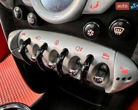 Сірий Міні Cooper, об'ємом двигуна 1.6 л та пробігом 220 тис. км за 6800 $, фото 14 на Automoto.ua