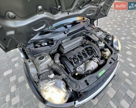 Сірий Міні Cooper, об'ємом двигуна 1.6 л та пробігом 220 тис. км за 6800 $, фото 8 на Automoto.ua