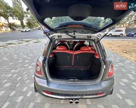 Сірий Міні Cooper, об'ємом двигуна 1.6 л та пробігом 220 тис. км за 6800 $, фото 17 на Automoto.ua