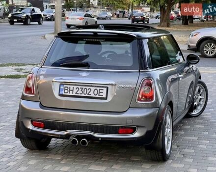 Сірий Міні Cooper, об'ємом двигуна 1.6 л та пробігом 220 тис. км за 6800 $, фото 44 на Automoto.ua