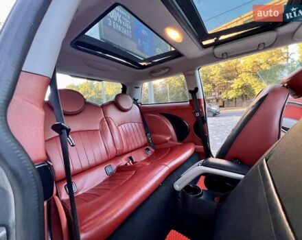 Сірий Міні Cooper, об'ємом двигуна 1.6 л та пробігом 220 тис. км за 6800 $, фото 9 на Automoto.ua