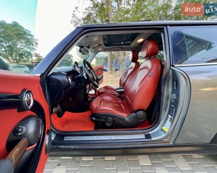 Сірий Міні Cooper, об'ємом двигуна 1.6 л та пробігом 220 тис. км за 6800 $, фото 48 на Automoto.ua