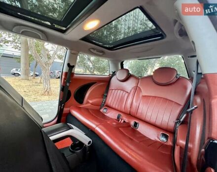 Сірий Міні Cooper, об'ємом двигуна 1.6 л та пробігом 220 тис. км за 6800 $, фото 18 на Automoto.ua