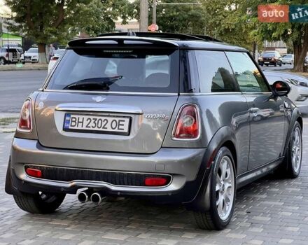 Сірий Міні Cooper, об'ємом двигуна 1.6 л та пробігом 220 тис. км за 6800 $, фото 65 на Automoto.ua